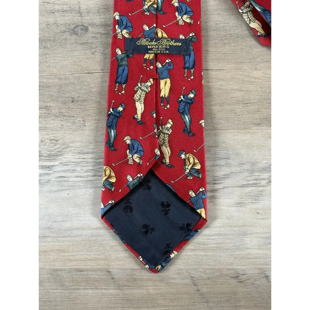 Brooks Brothers Red Golf Themed‎ Silk Men's Tie- EUC